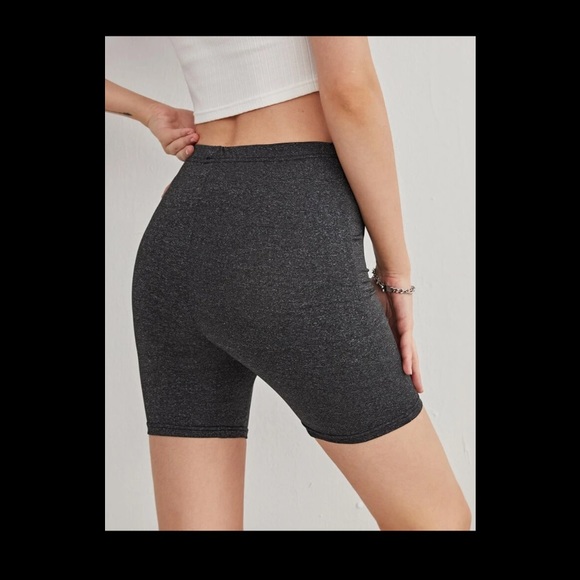 Dark Grey Biker shorts with elastic waistband 🖤 - Picture 4 of 8